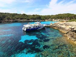 Navigando per la costa di Minorca